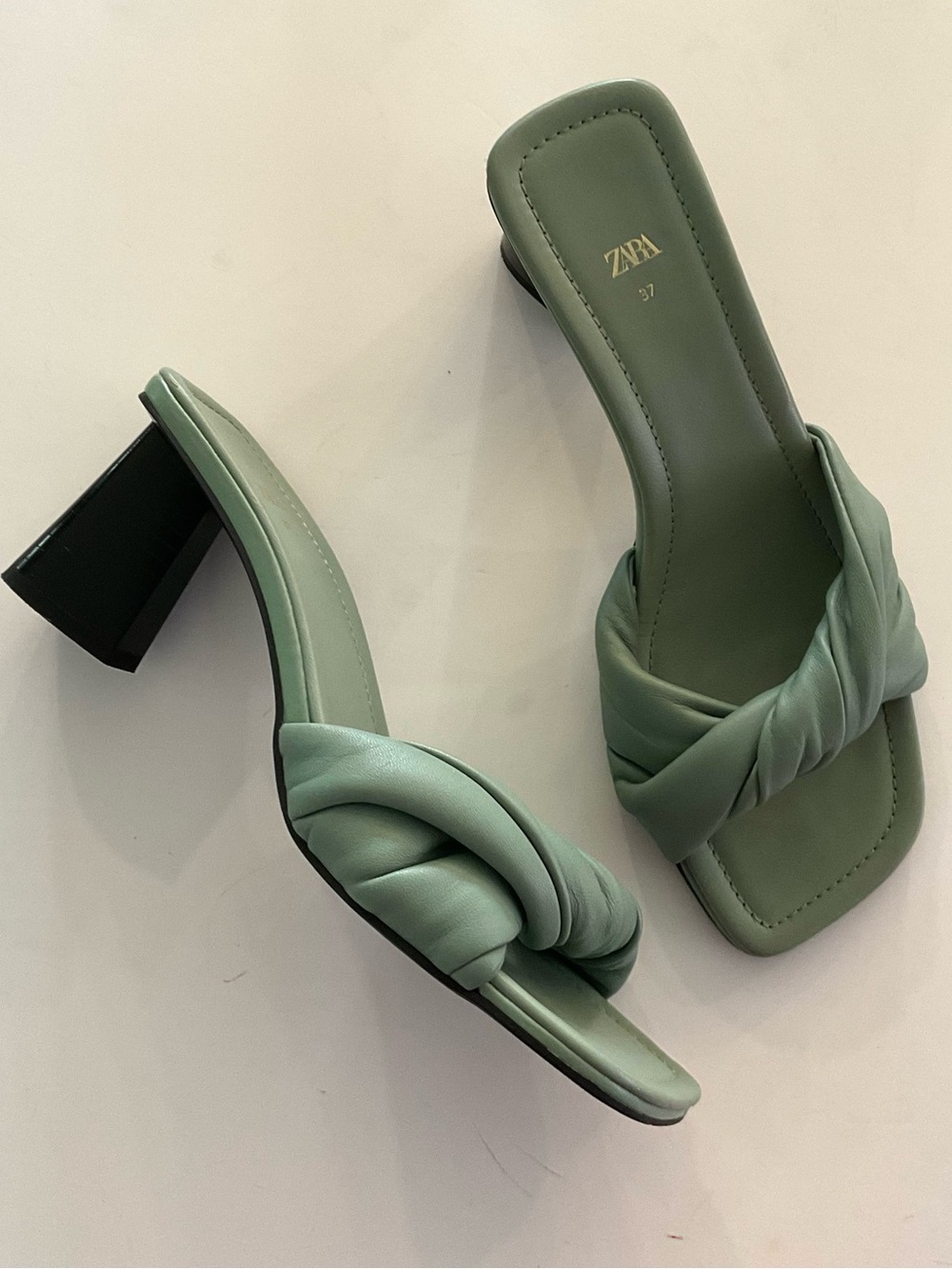 ZARA Knotted Heeled Leather Sandals in Seafoam Green EU 37